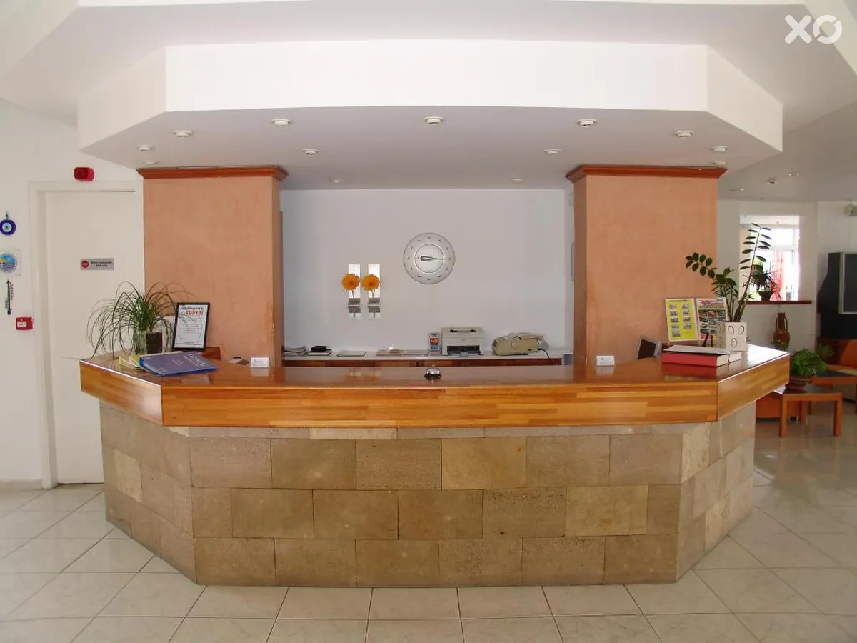 Summerland Hotel & Bungalows
