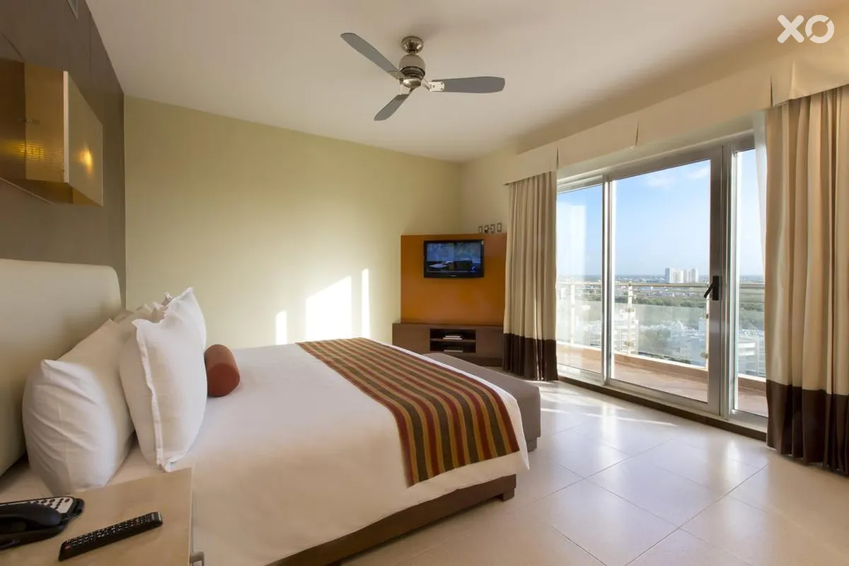 Krystal Urban Cancun Centro
