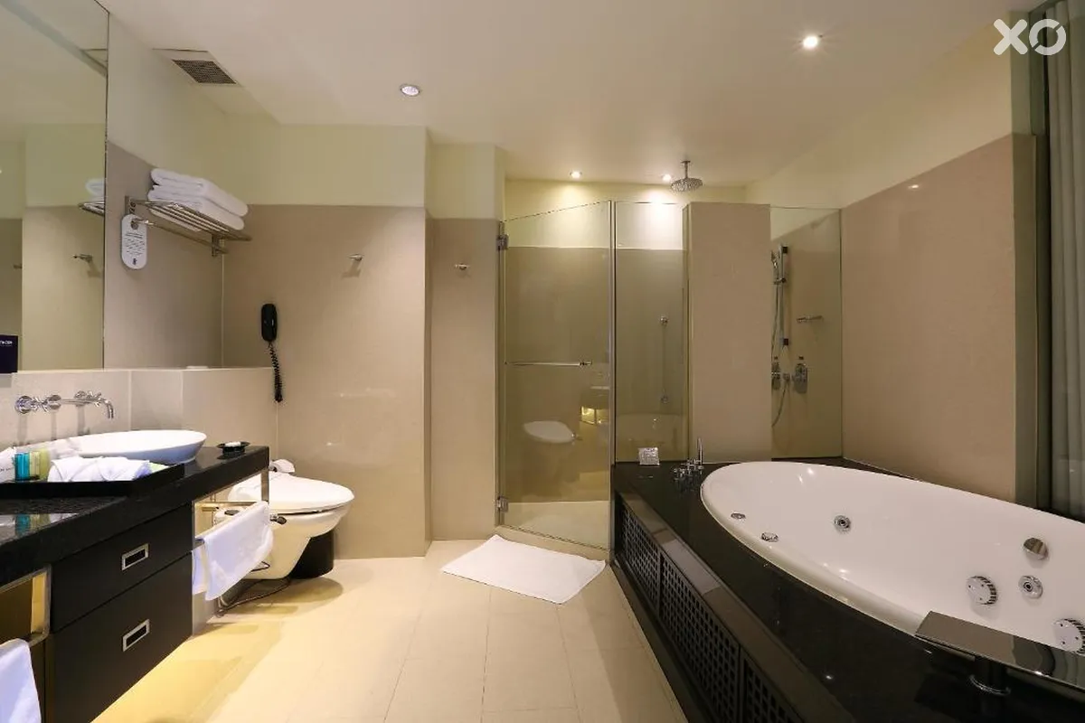 Siri Sathorn Hotel By UHG
