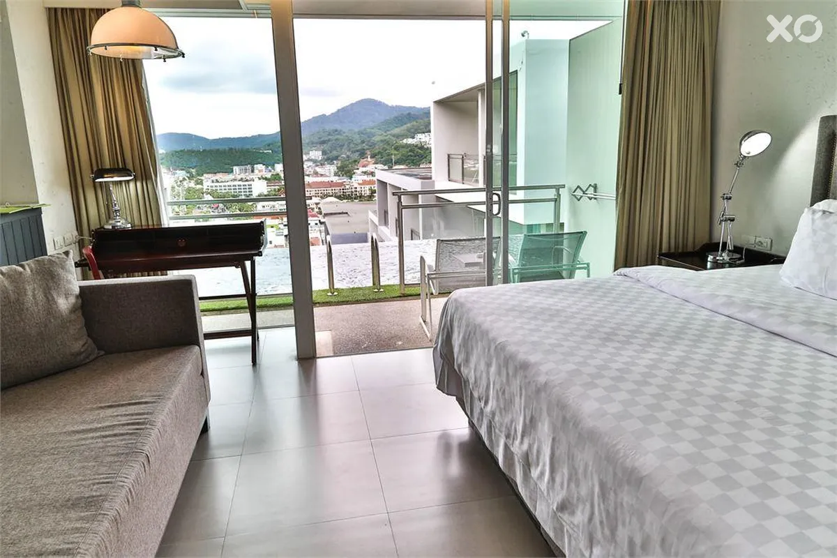 Sugar Palm Grand Hillside