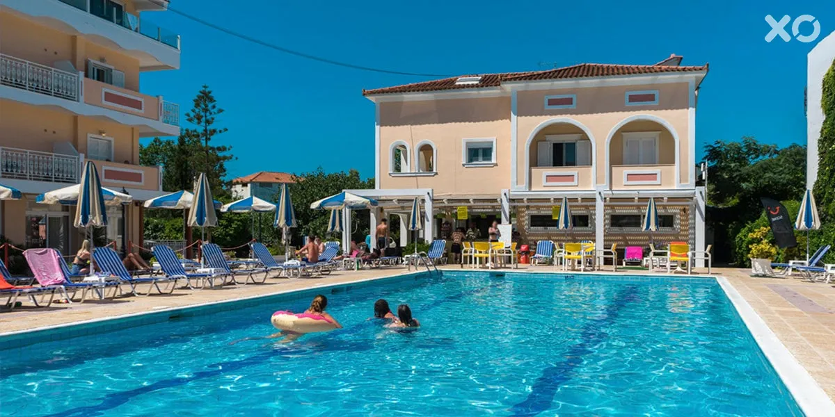 Ionis Art Hotel