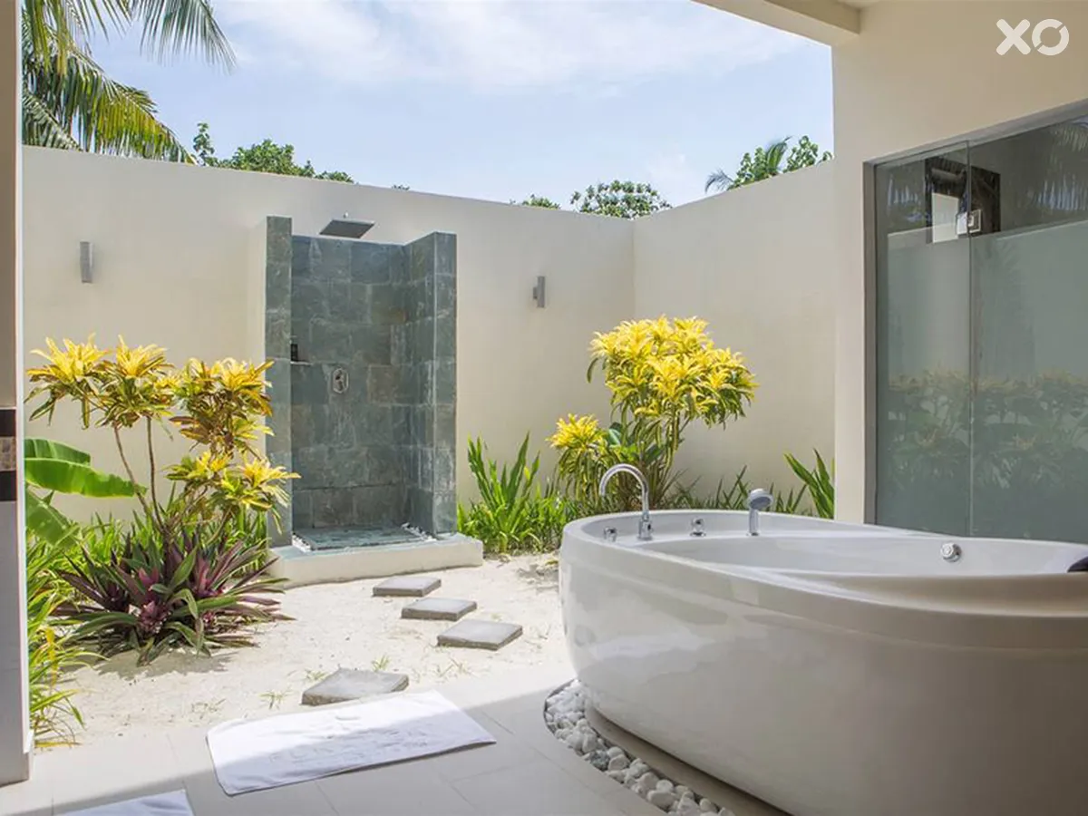 Furaveri Island Resort & Spa