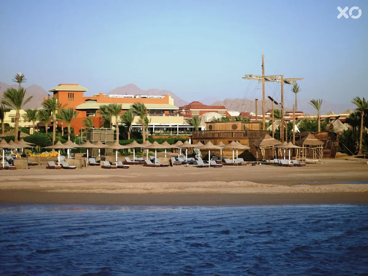 Coral Sea Holiday Resort & Aqua Park