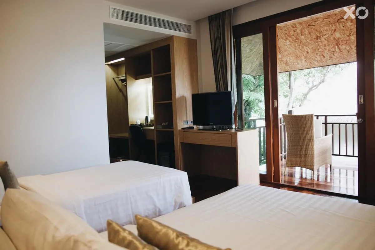 Coral Cliff Beach Resort