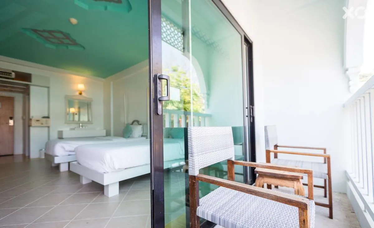 The Verandah Hotel