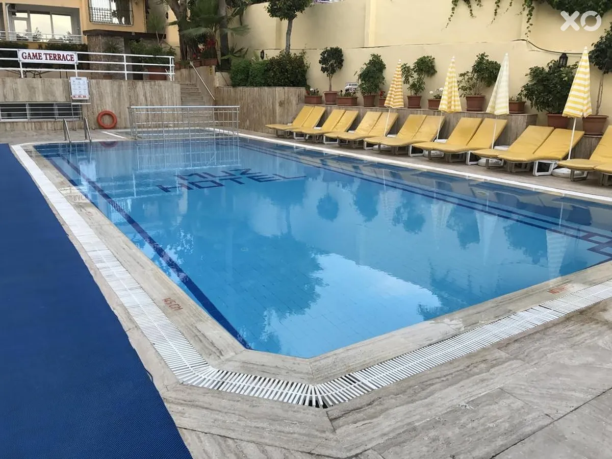 Muz Hotel