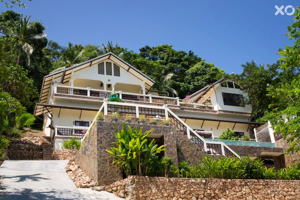 Jungle Emerald Rock Villa (готель закритий)