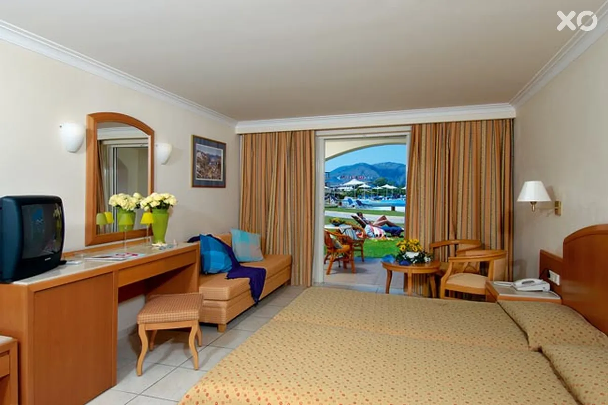 Pilot Beach Resort