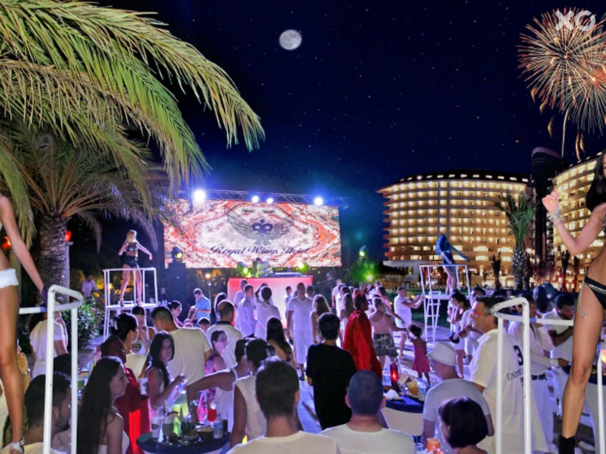 Royal Wings Hotel