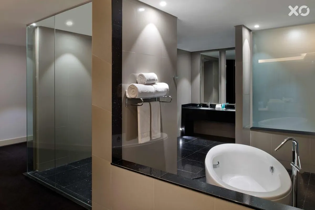 V Hotel Dubai Curio Collection by Hilton