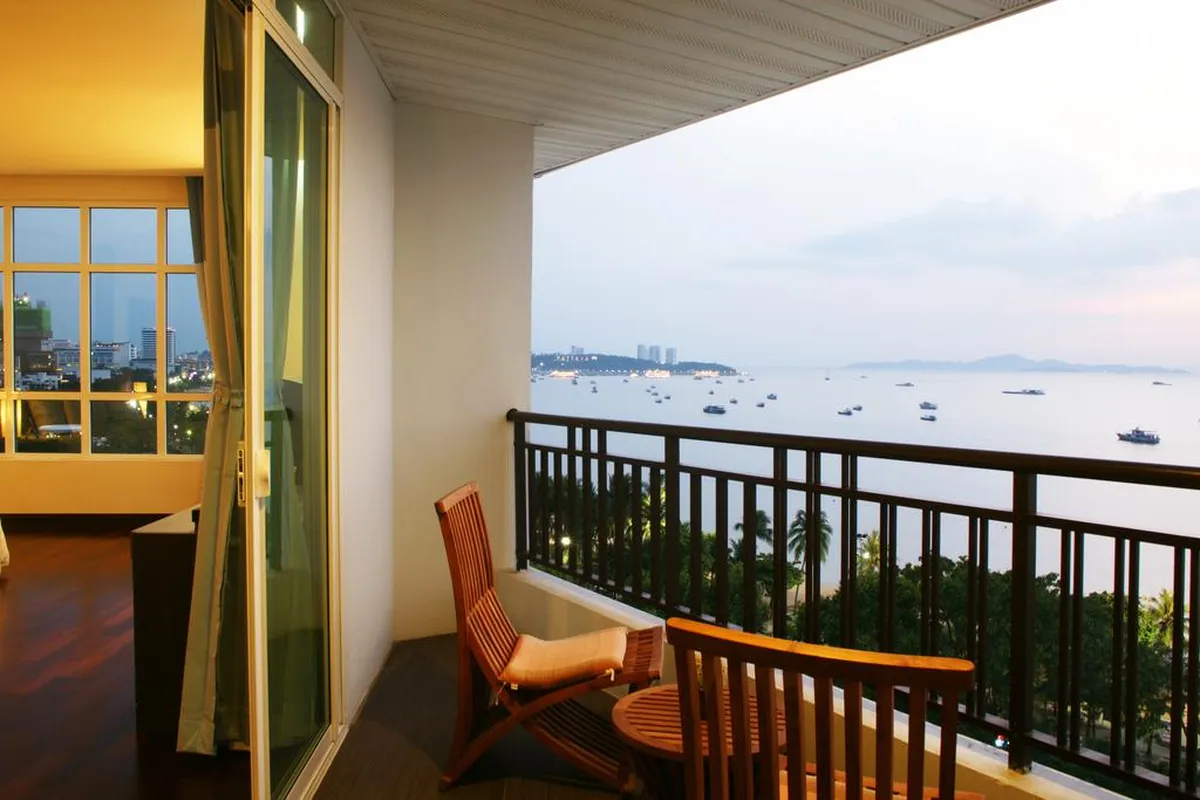 D-Beach Pattaya Discovery Beach Hotel