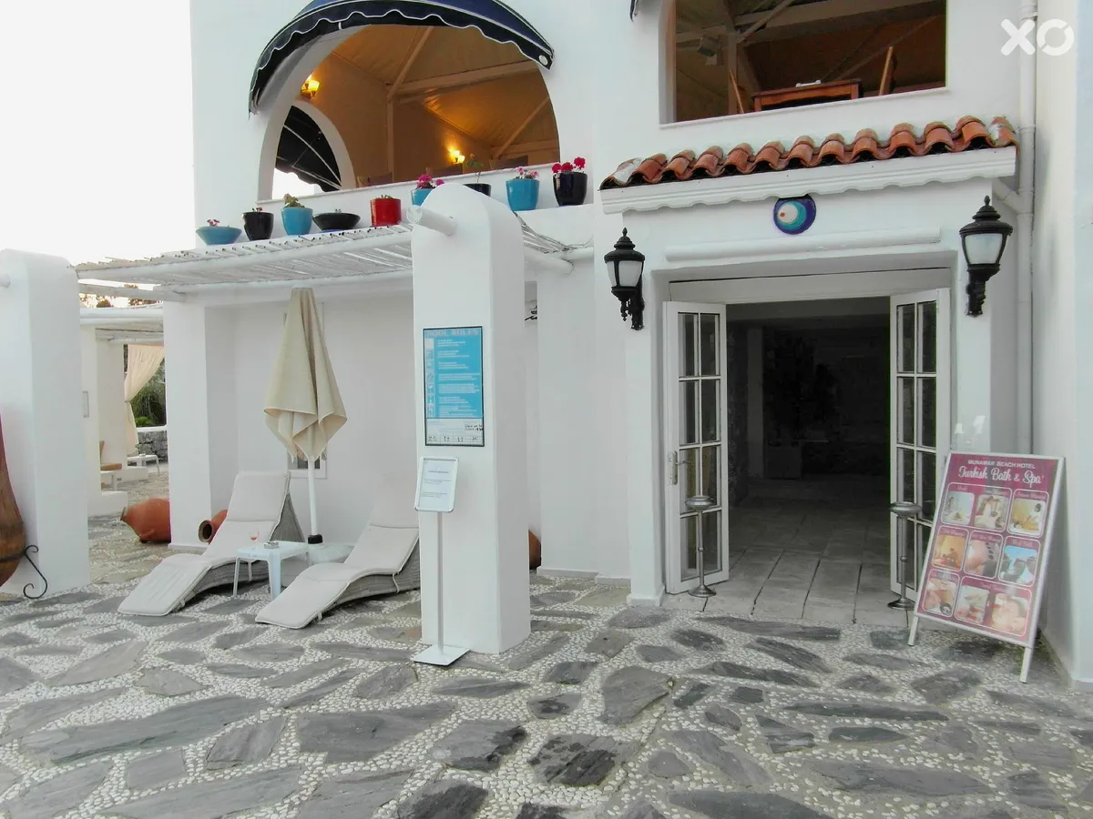Casa Blanca Beach Hotel
