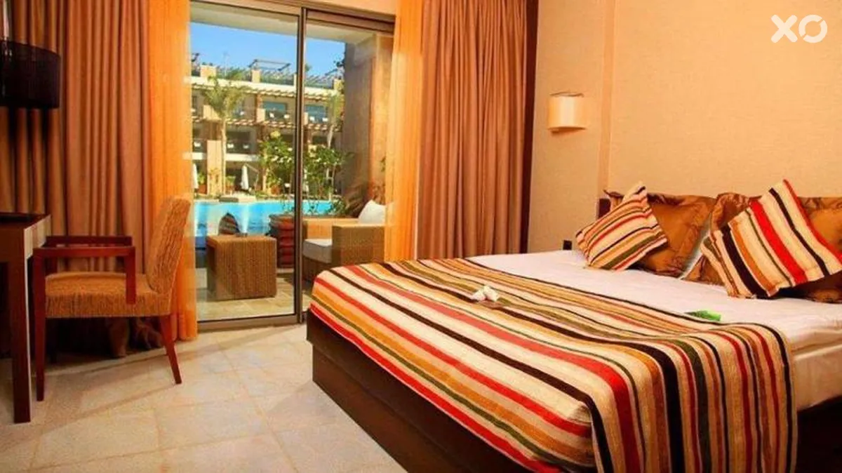 Cratos Premium Hotel & Casino