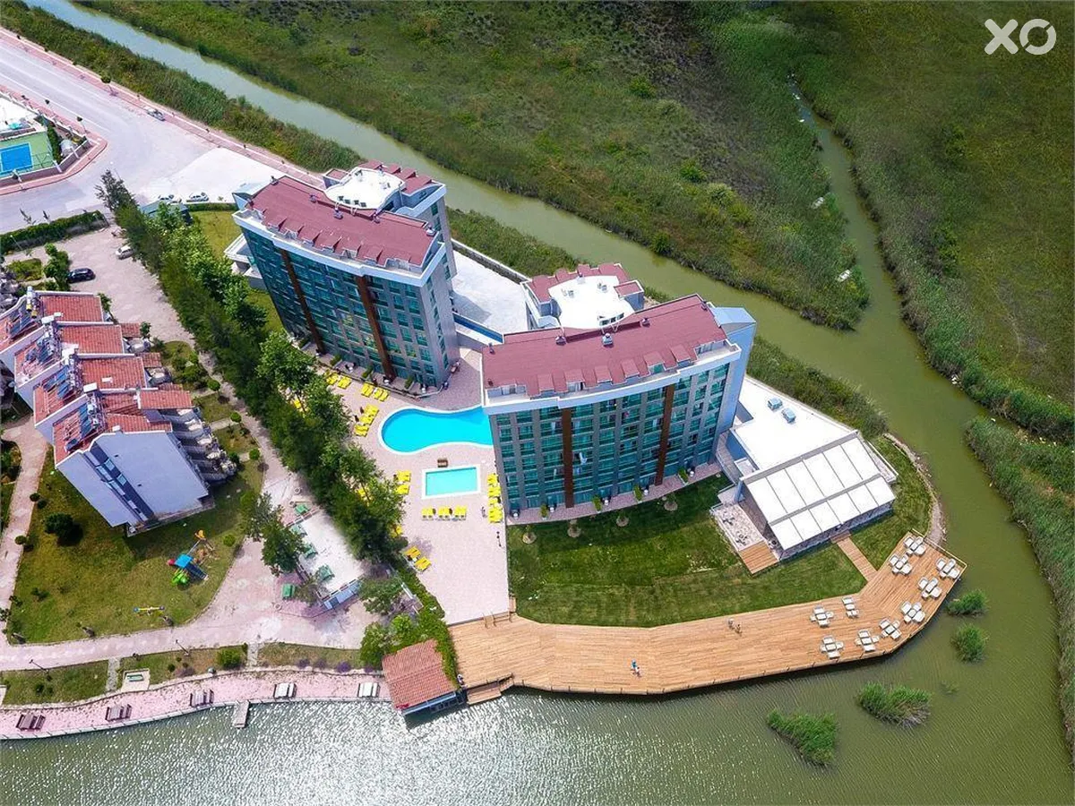 Aska Lara River Suite