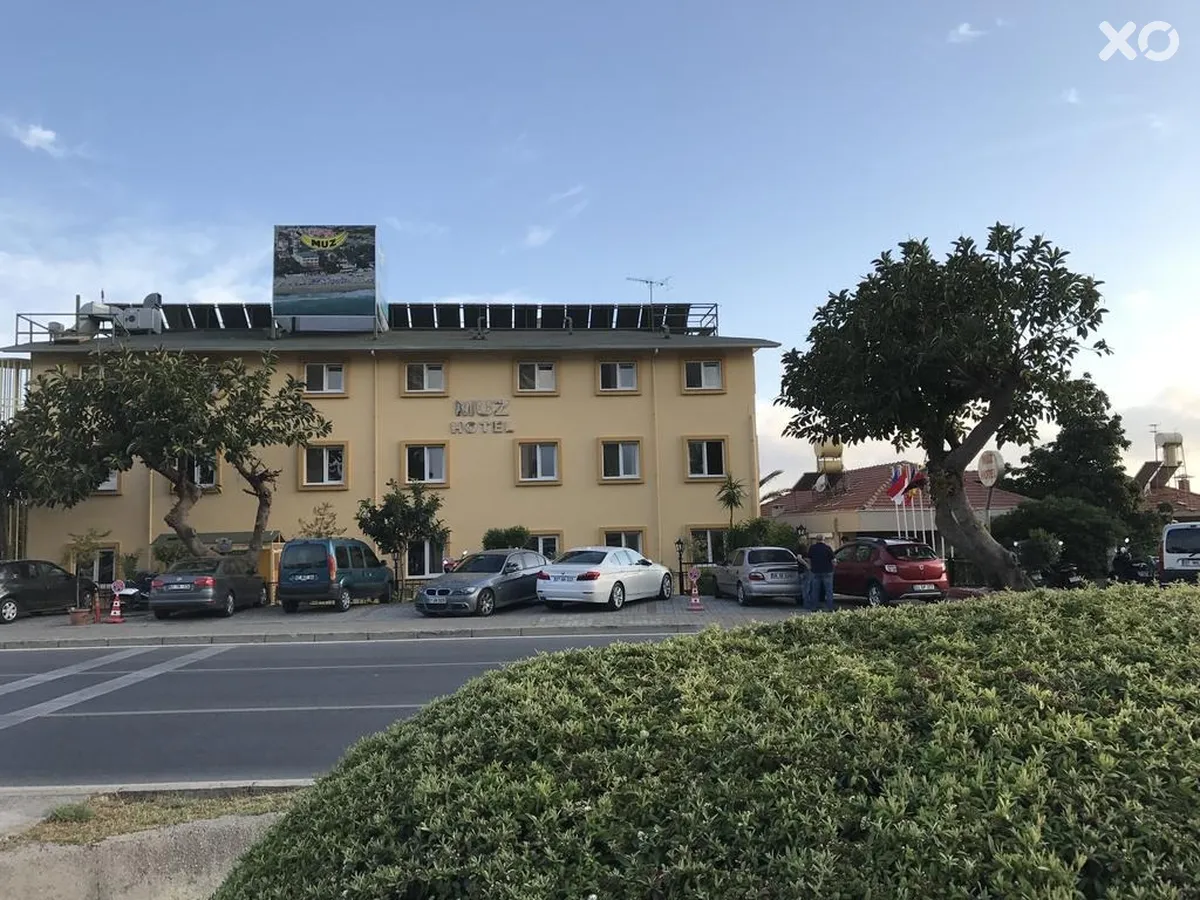 Muz Hotel
