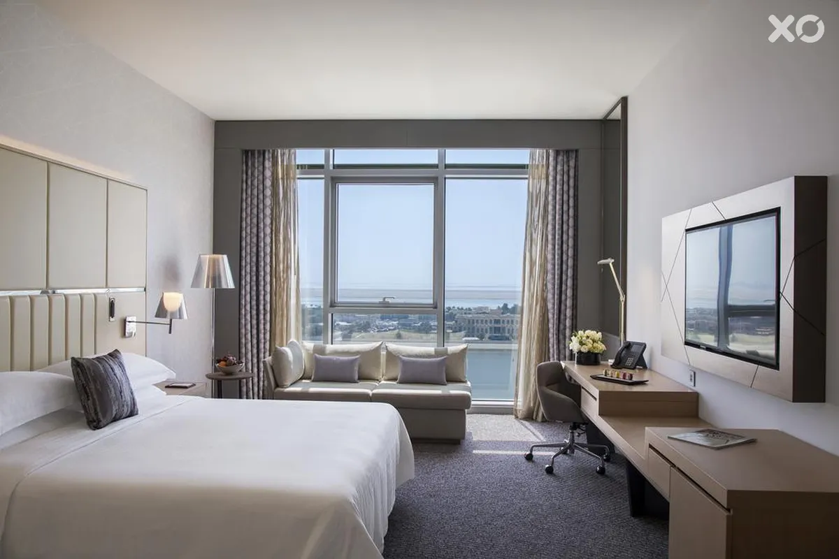 Pearl Rotana Capital Centre