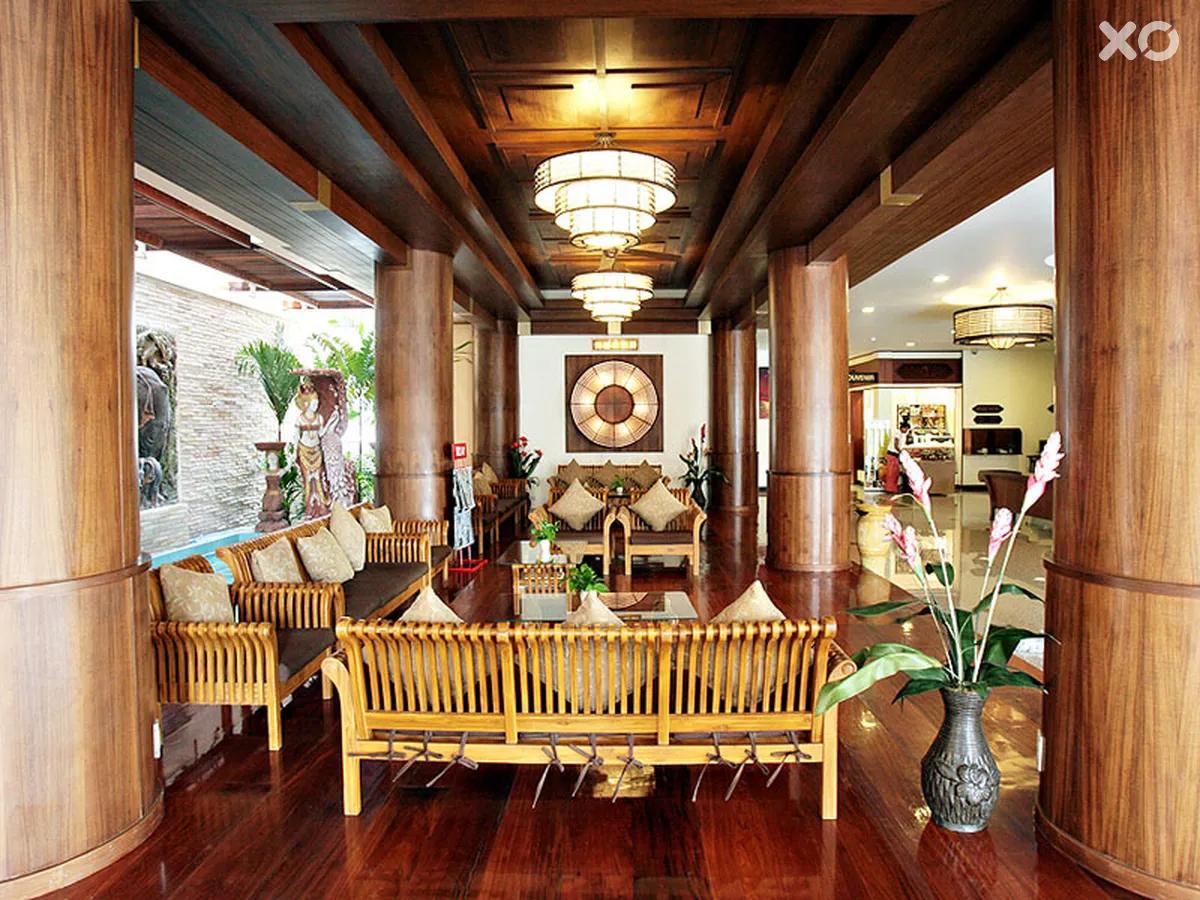 Aiyara Palace Hotel