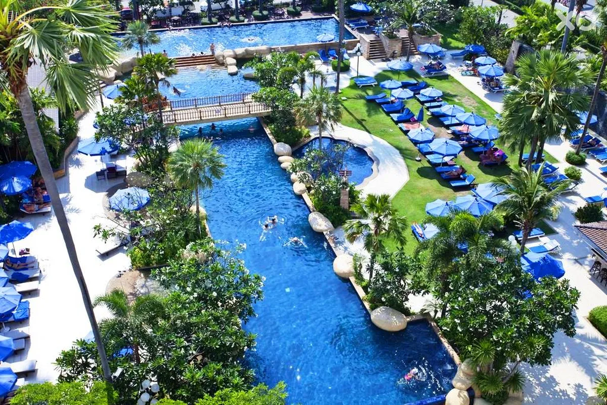 Jomtien Palm Beach Hotel & Resort