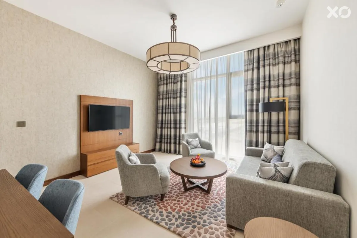 Staybridge Suites Dubai al-Maktoum Airport