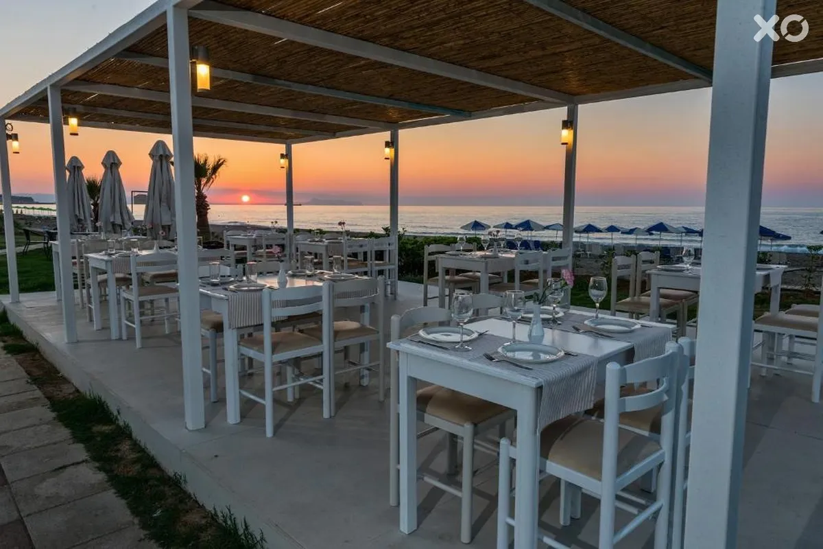 Iperion Beach Hotel
