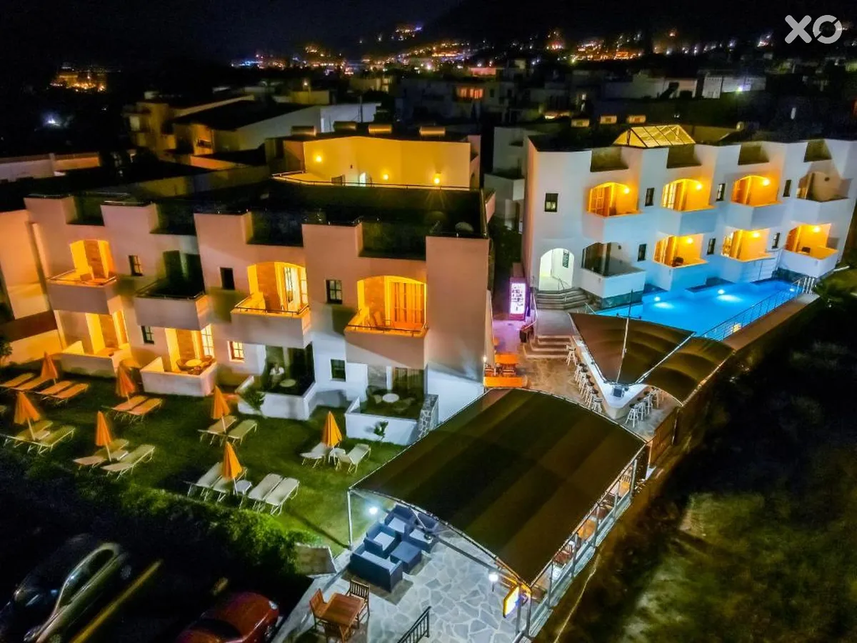 Alikes Suites & Studios