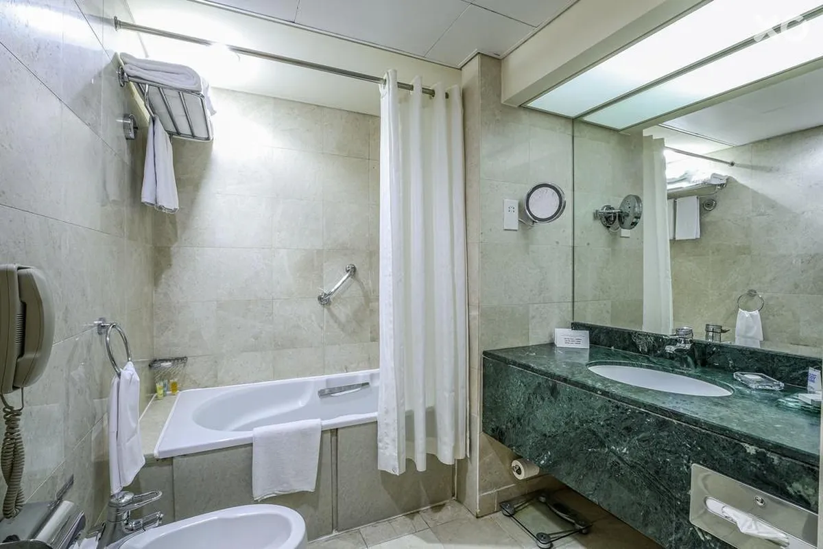 Crowne Plaza Abu Dhabi