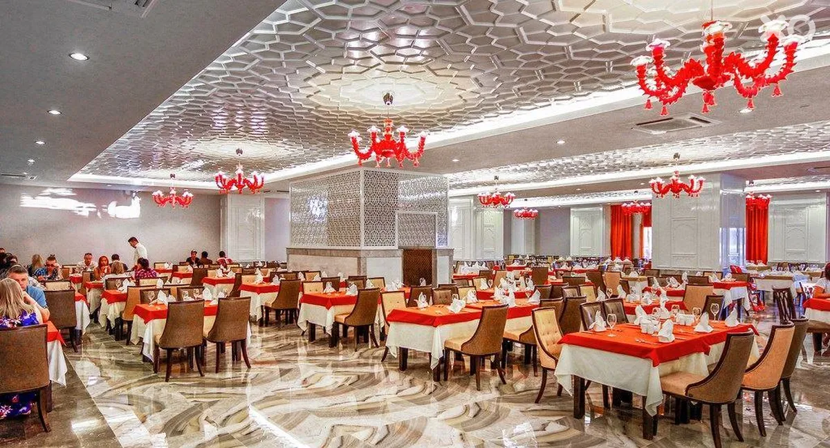 Royal Taj Mahal Hotel