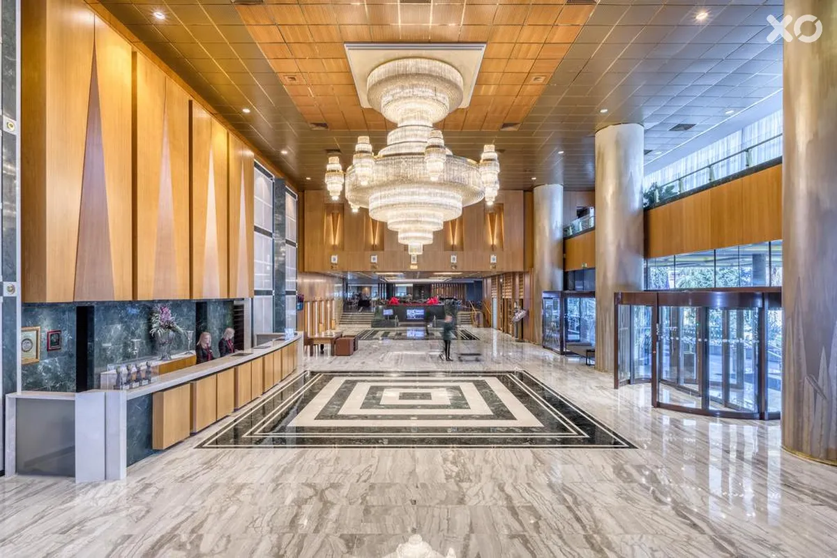 Divani Caravel Hotel