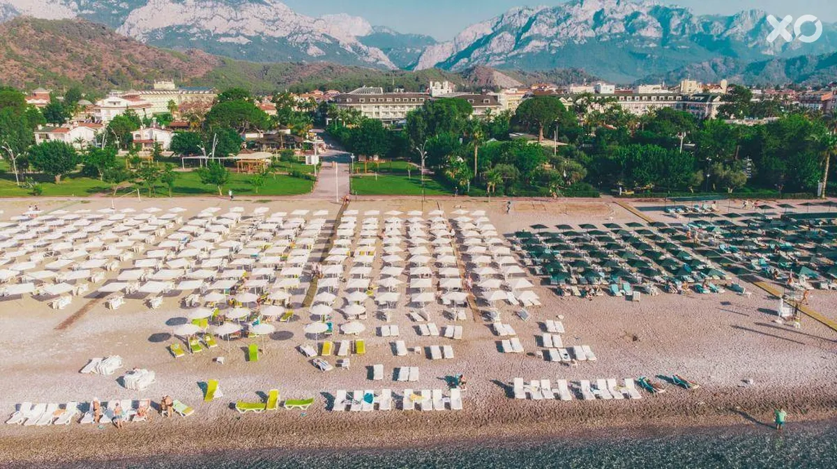 Beso Beach Hotel