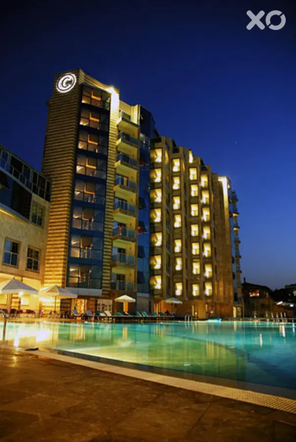 Charisma De Luxe Hotel