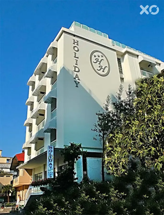 Holiday Hotel