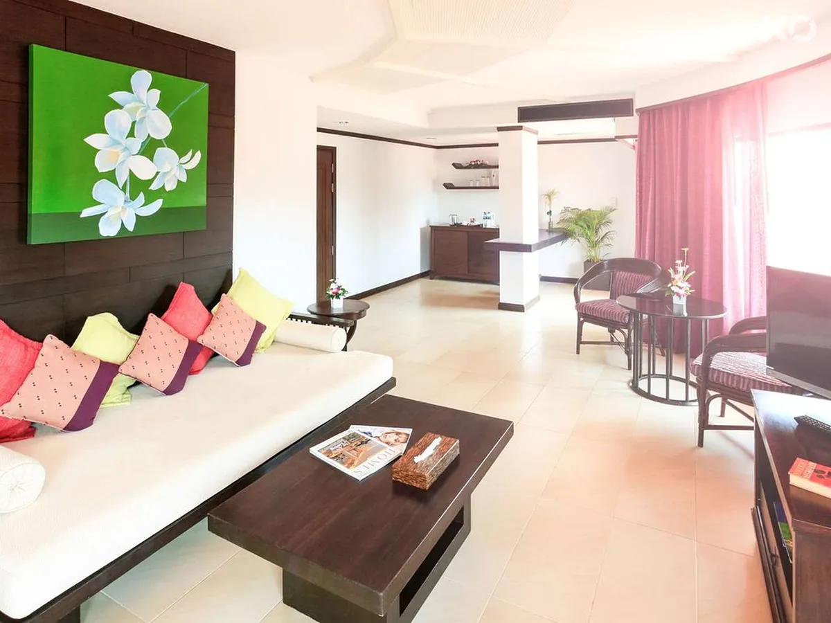 Novotel Rayong Rim Pae Resort Hotel