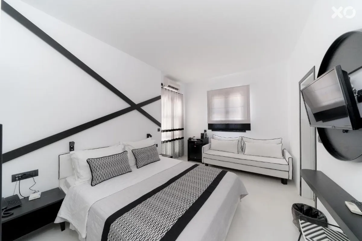 Divelia Hotel
