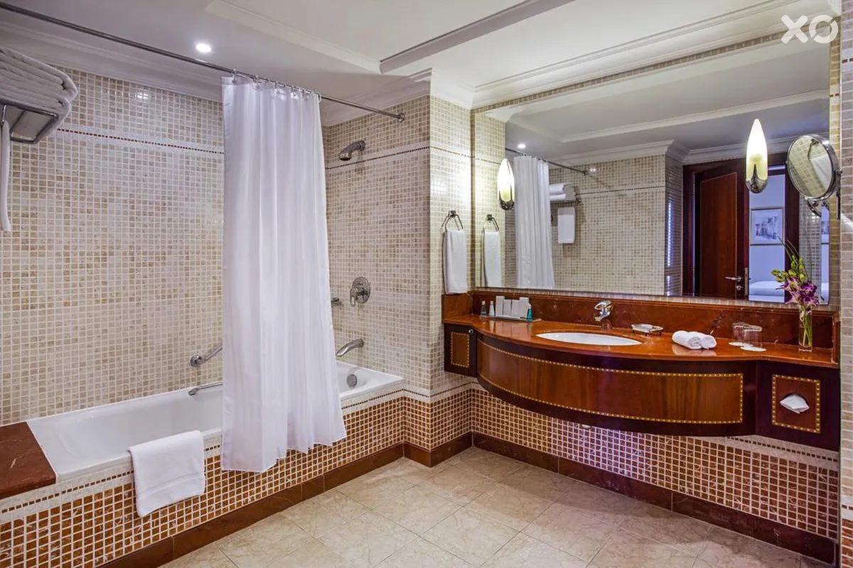 Corniche Hotel Abu Dhabi
