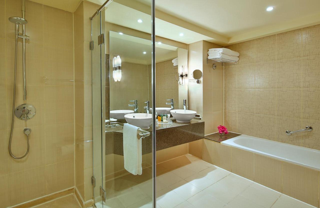 DoubleTree by Hilton Sharks Bay Resort