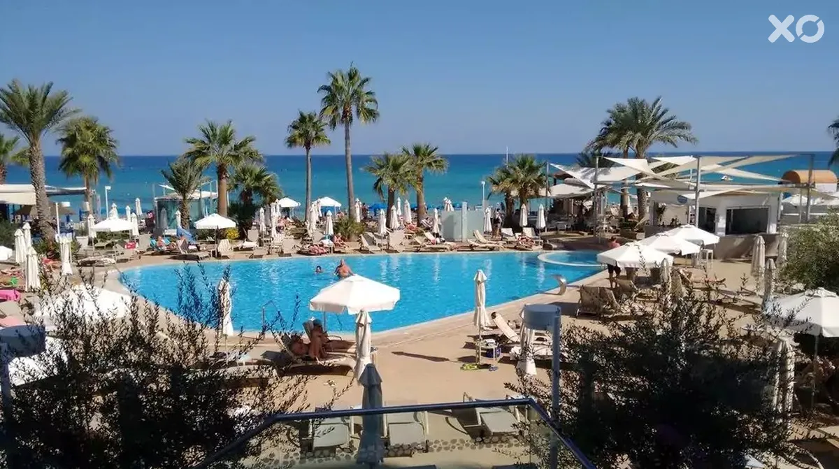 Vrissaki Beach Hotel