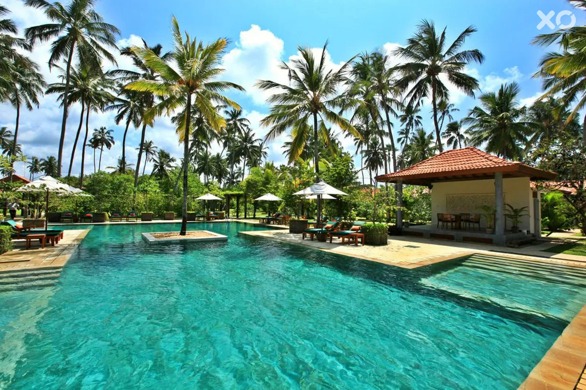 Serene Pavilions