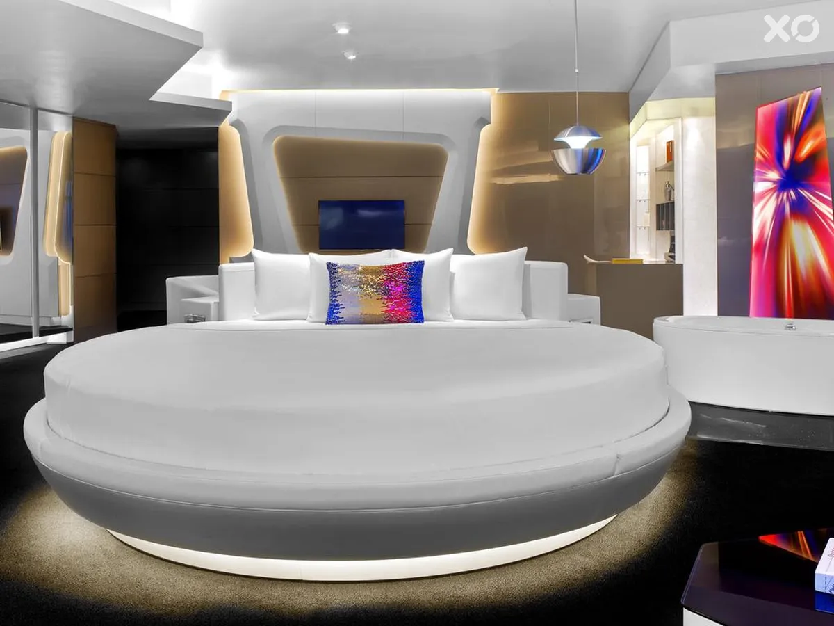 V Hotel Dubai Curio Collection by Hilton