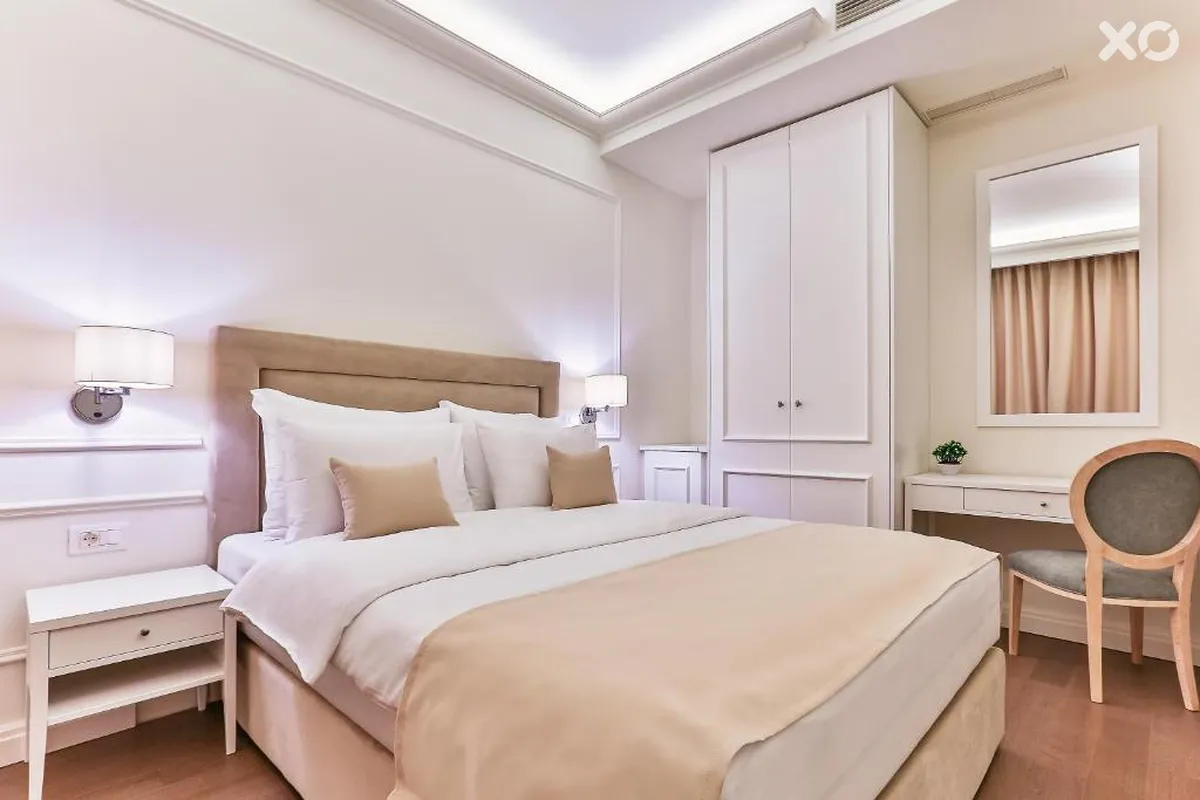 Crown Hotel