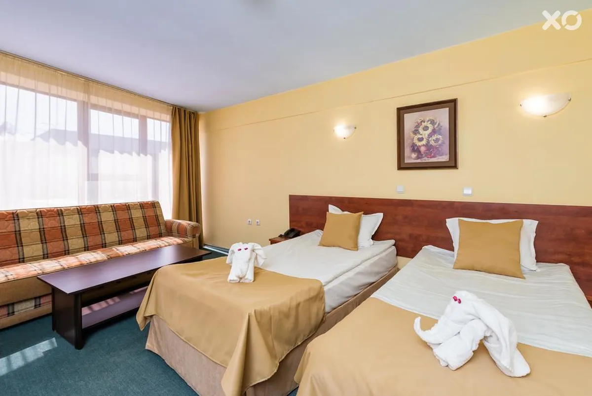 Avenue Hotel