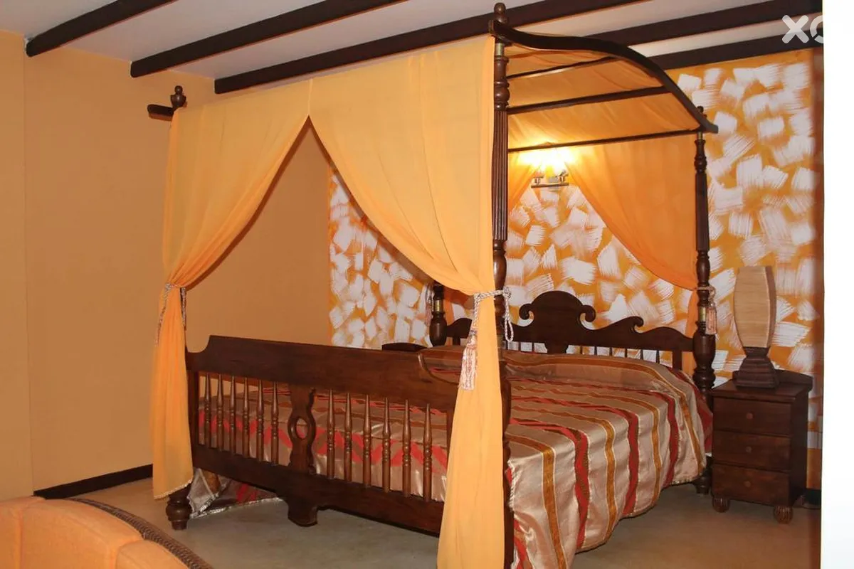 Solomon Beach Hotel