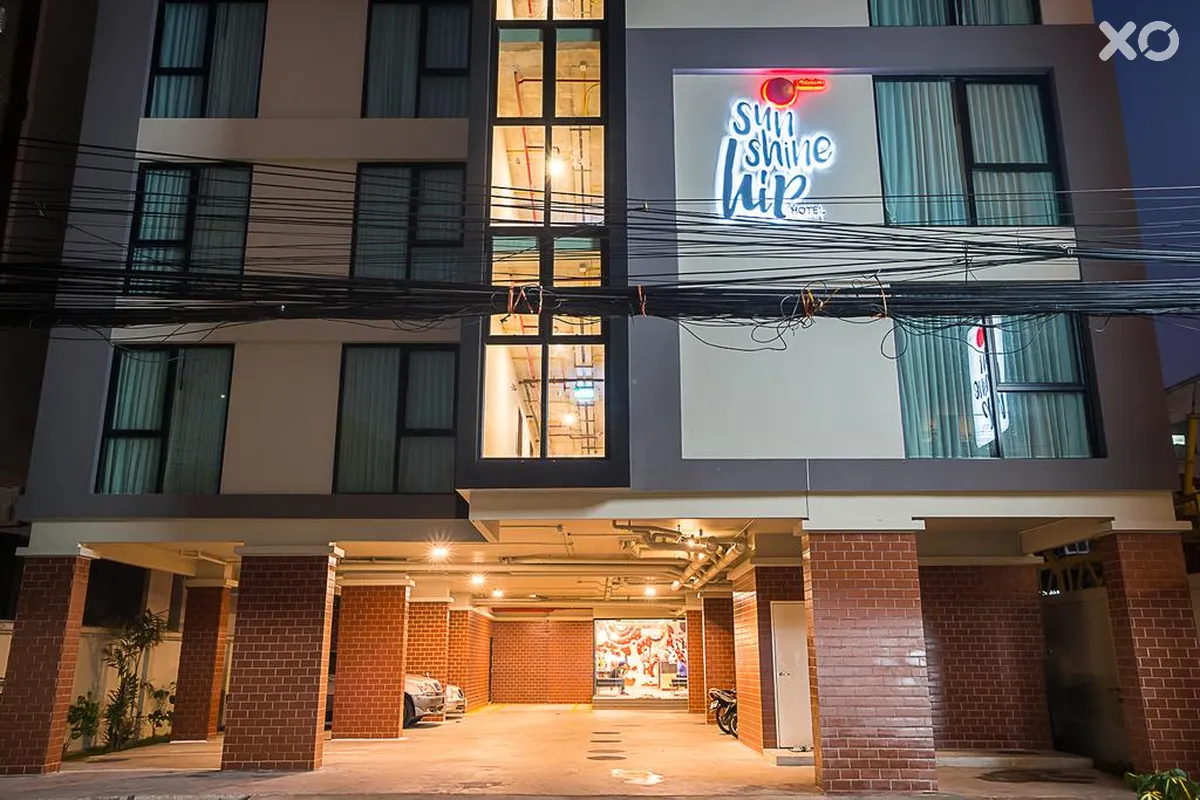 Sunshine Hip Hotel
