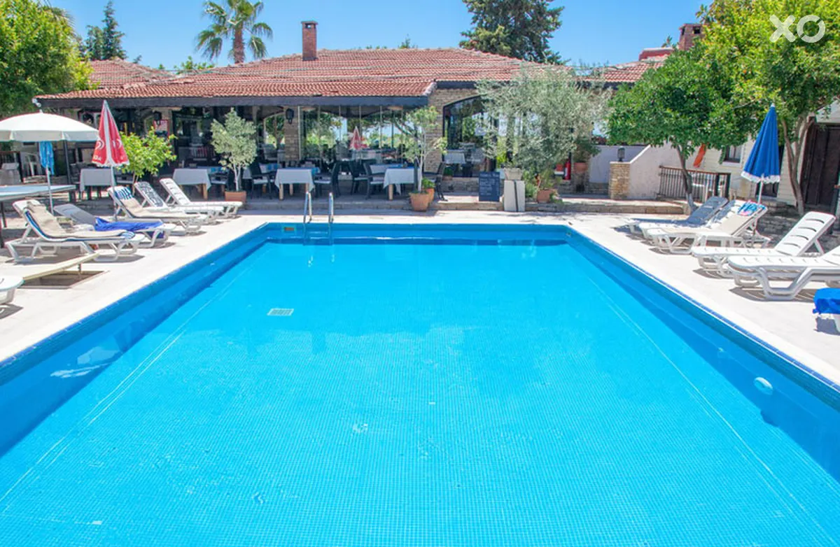 Leda Beach Hotel