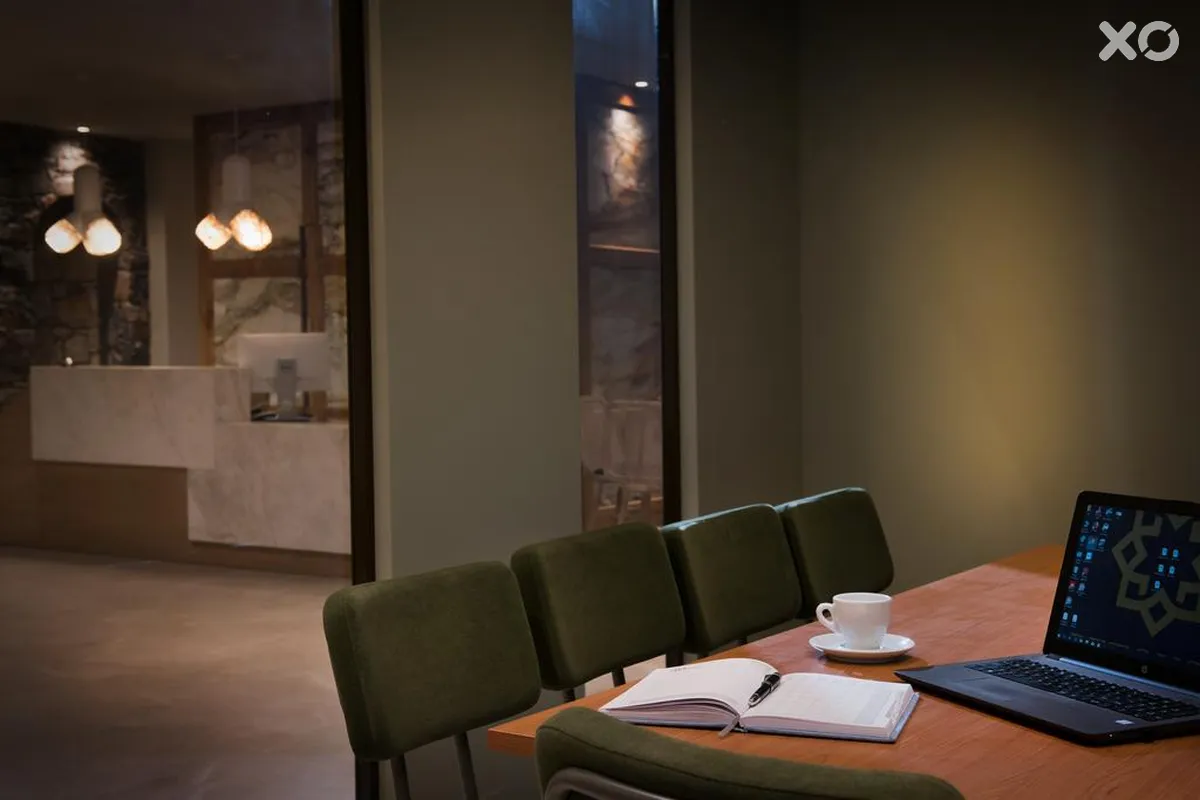 Petousis Hotel & Suites
