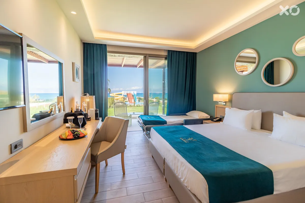 Almyros Beach Resort & Spa