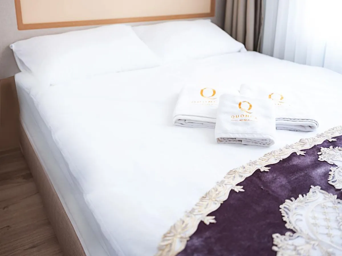 The Lola Hotel