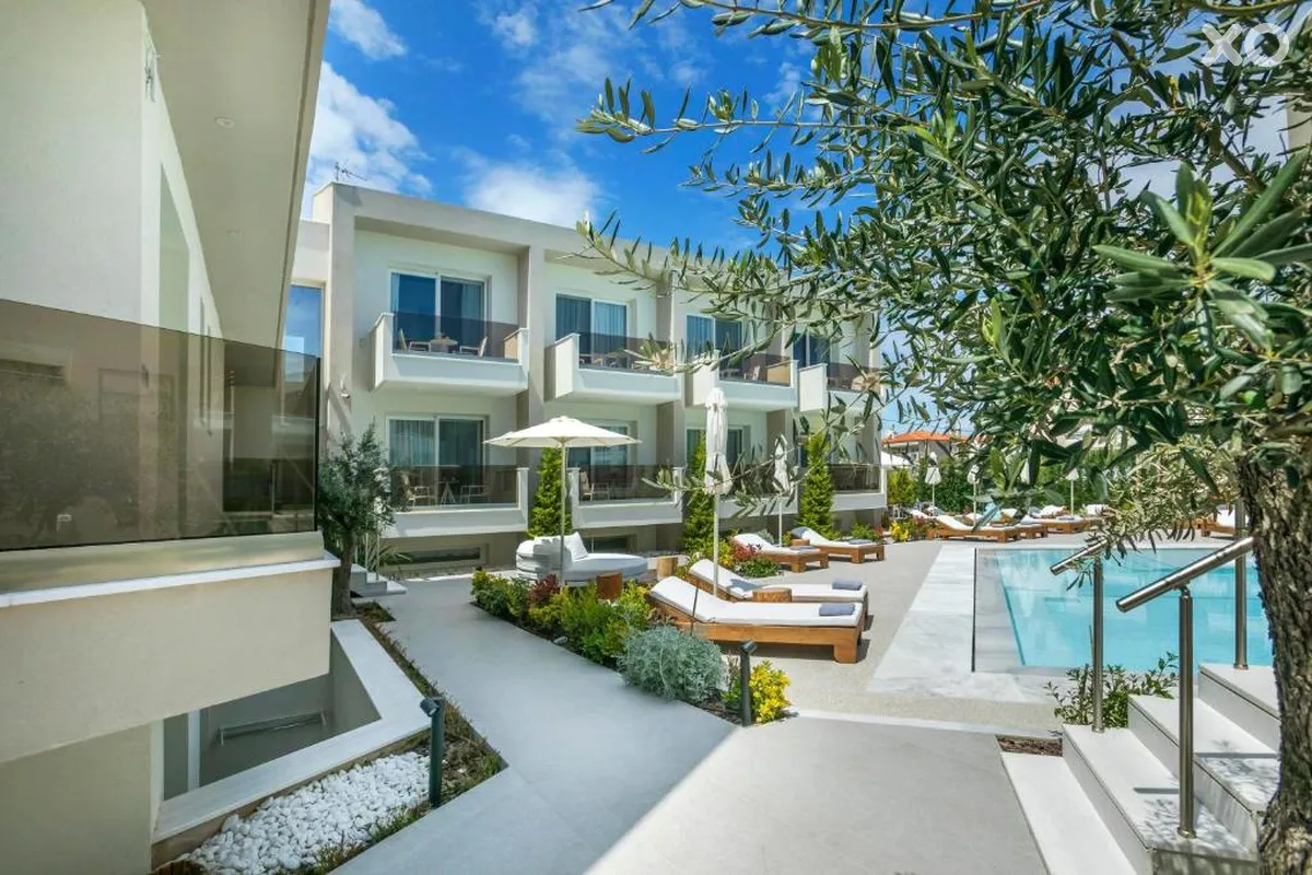 Mirablue Luxury Residences