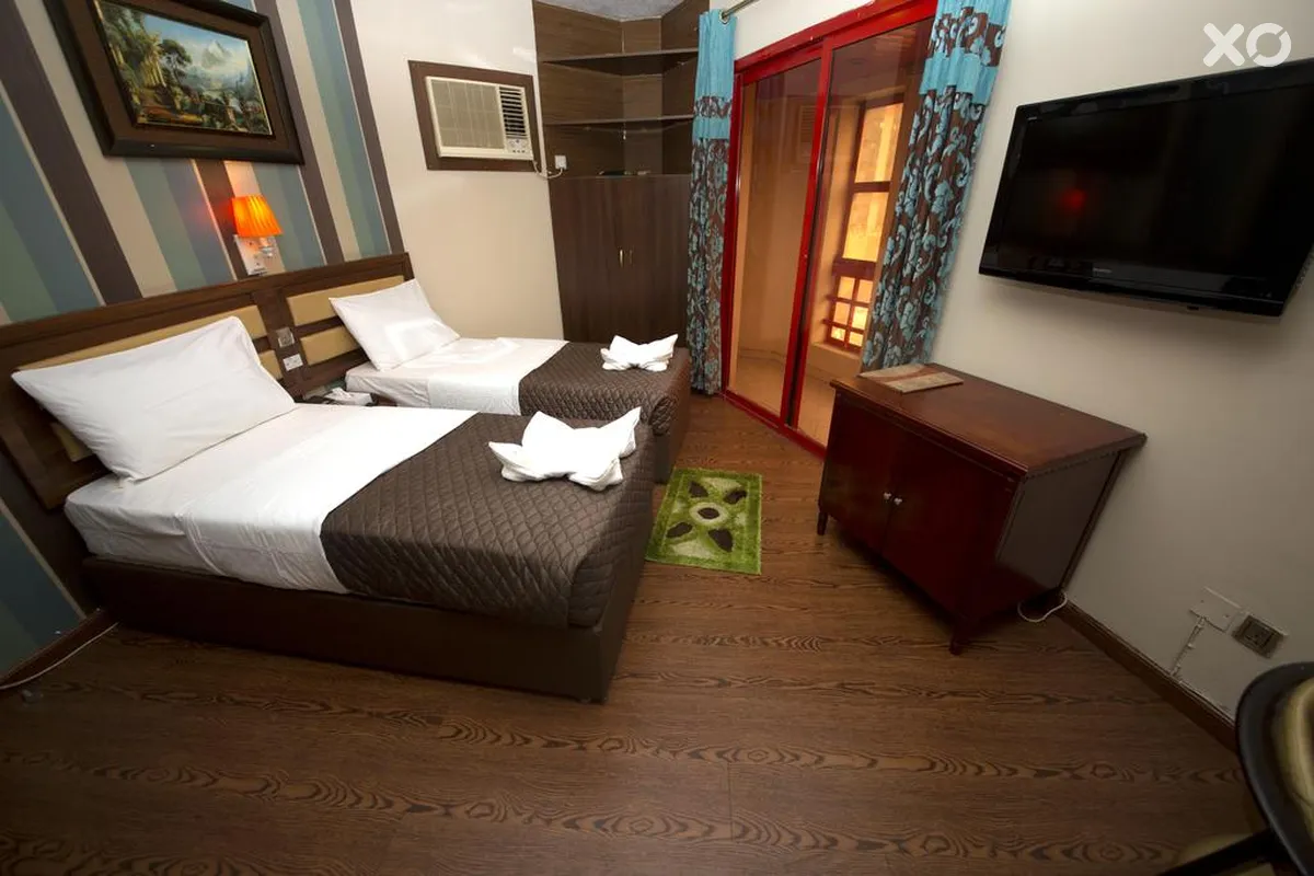 OYO 329 Down Town Hotel