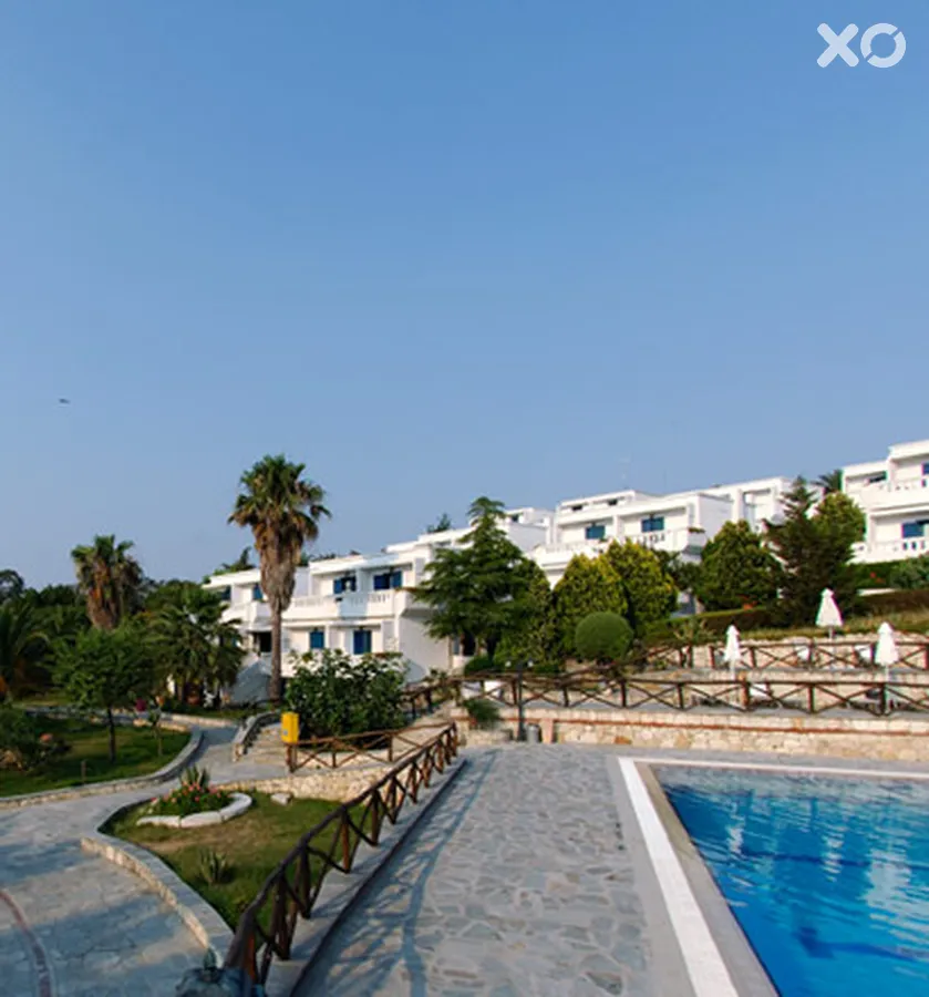 Agionissi Resort