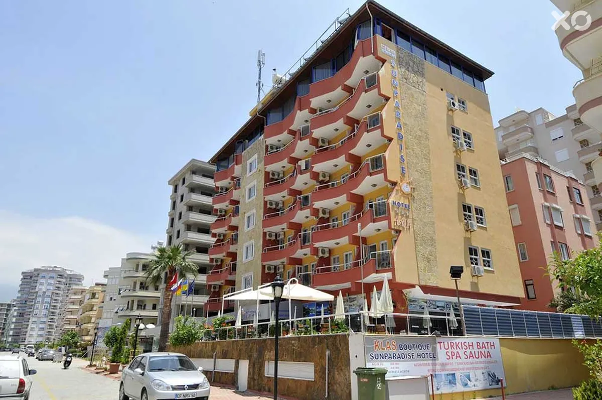 Eras Hotel